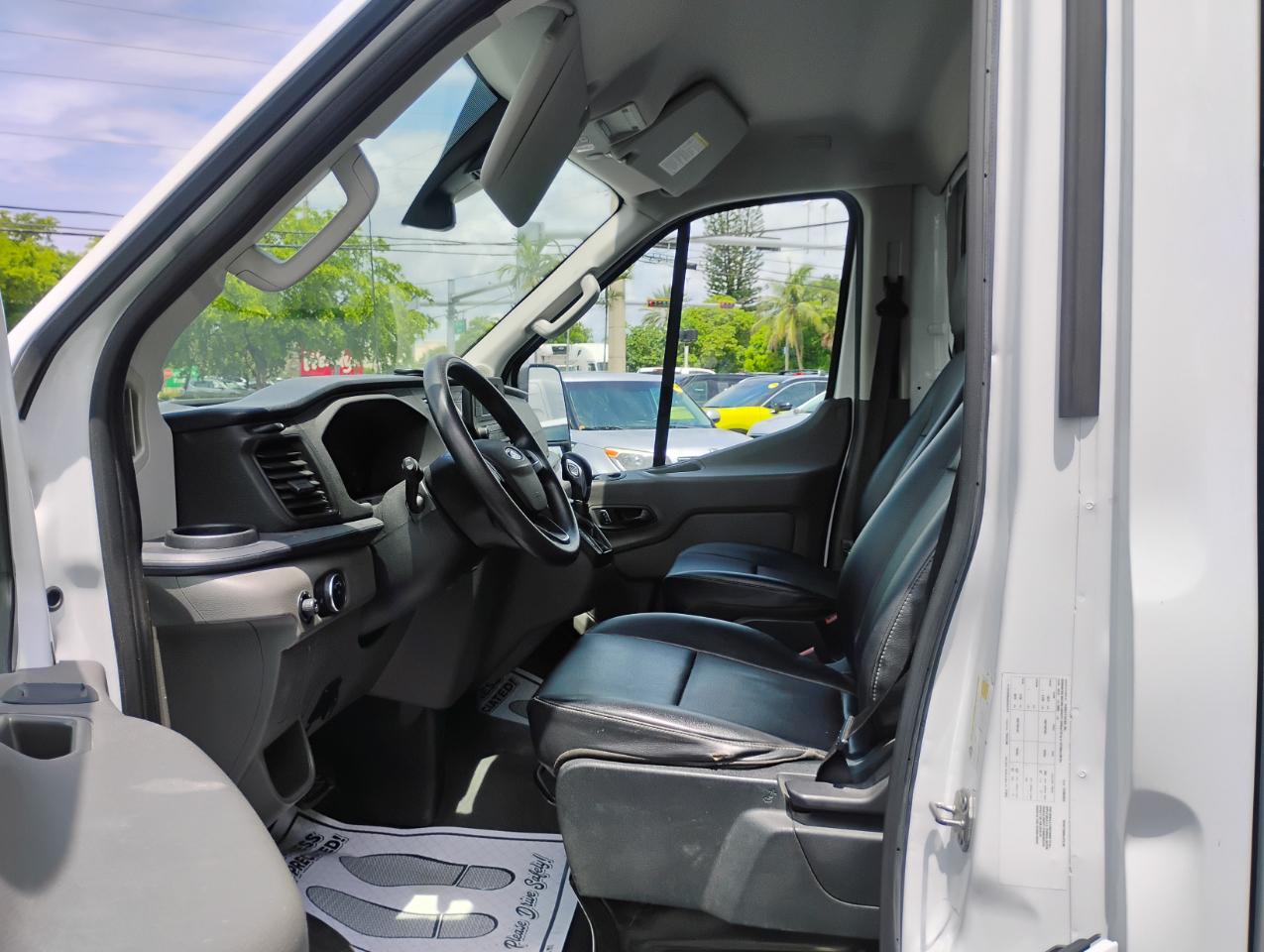 Ford Transit T-350 HD DRW 2022