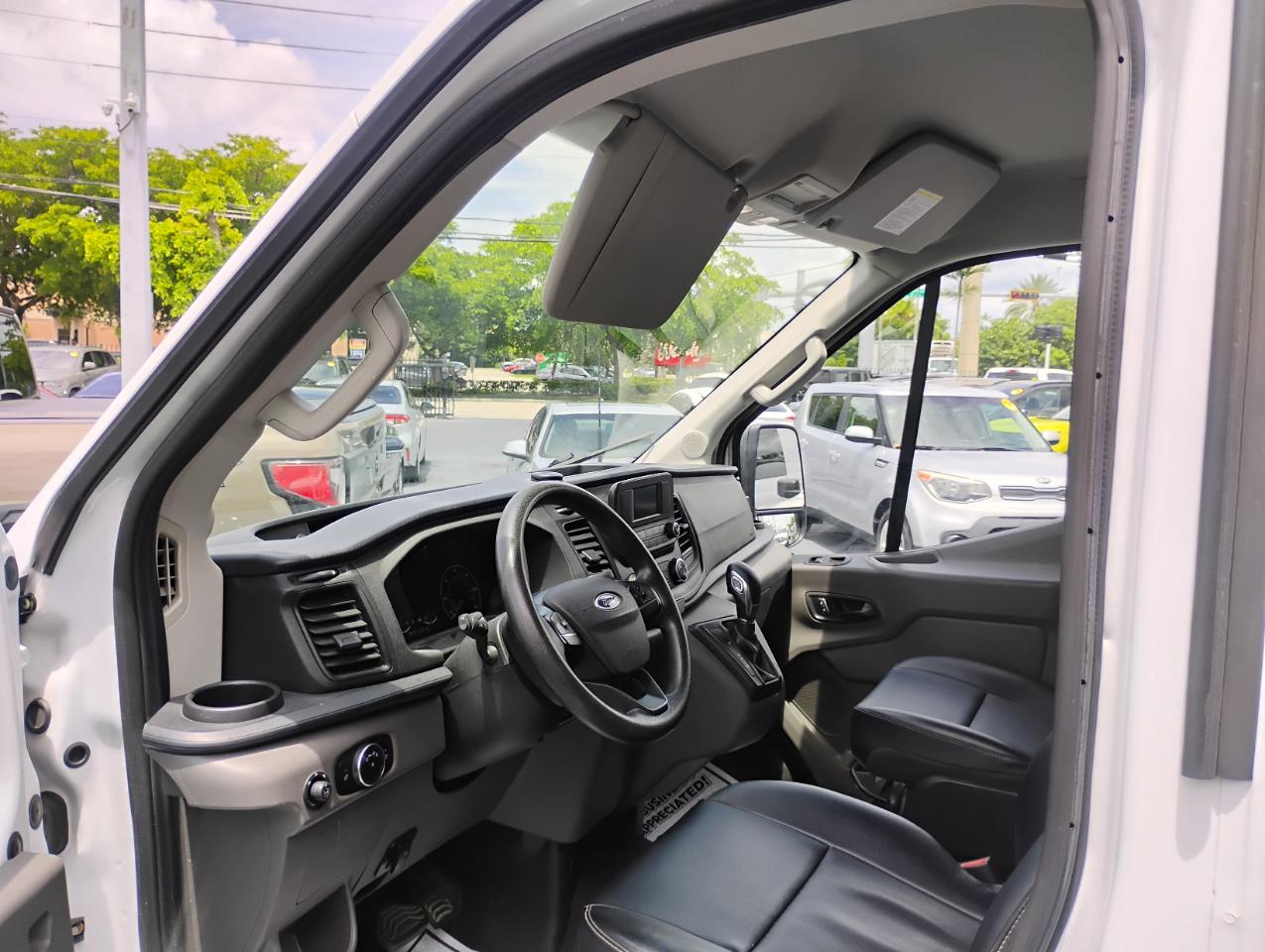 Ford Transit T-350 HD DRW 2022