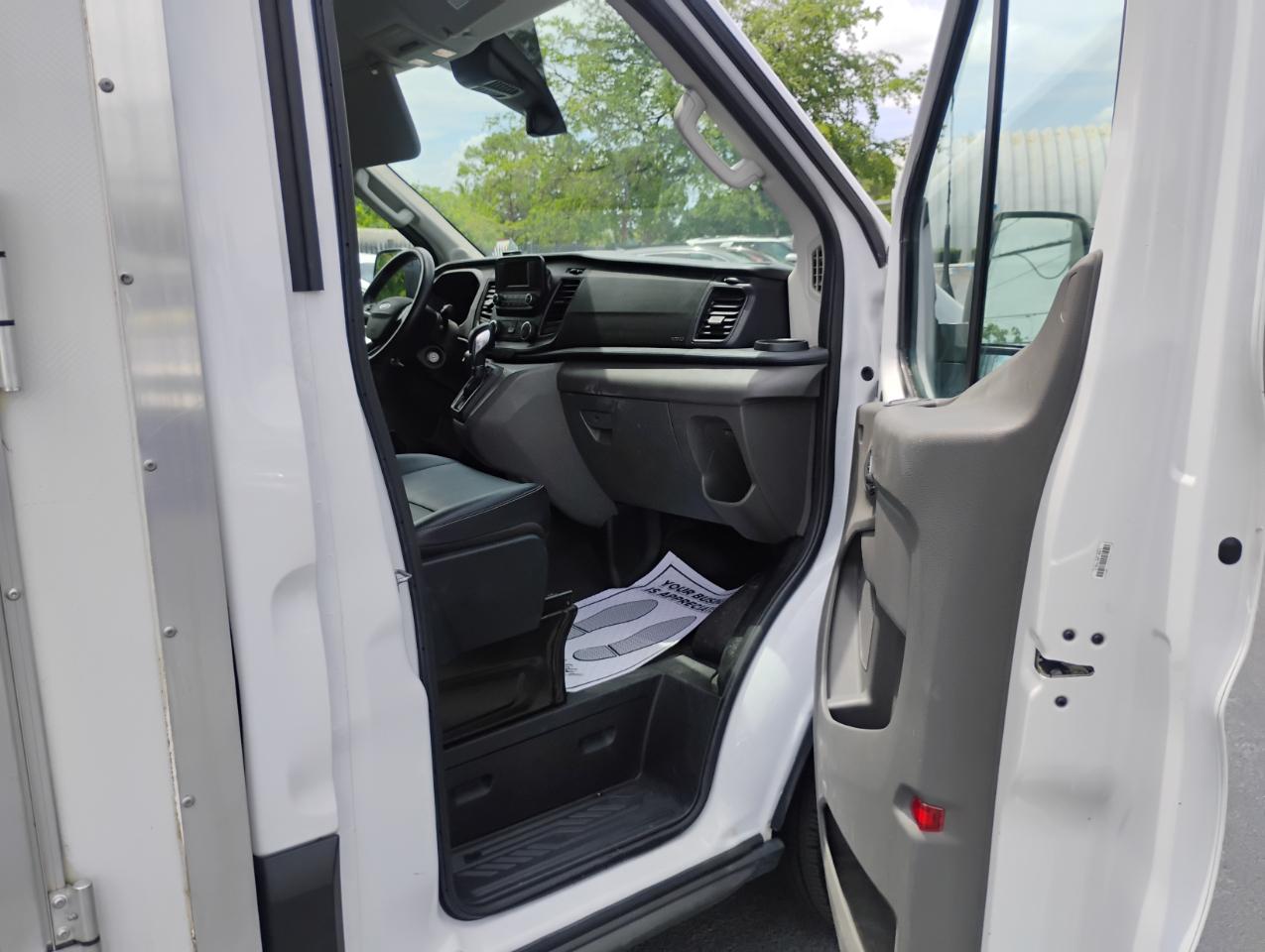 Ford Transit T-350 HD DRW 2022