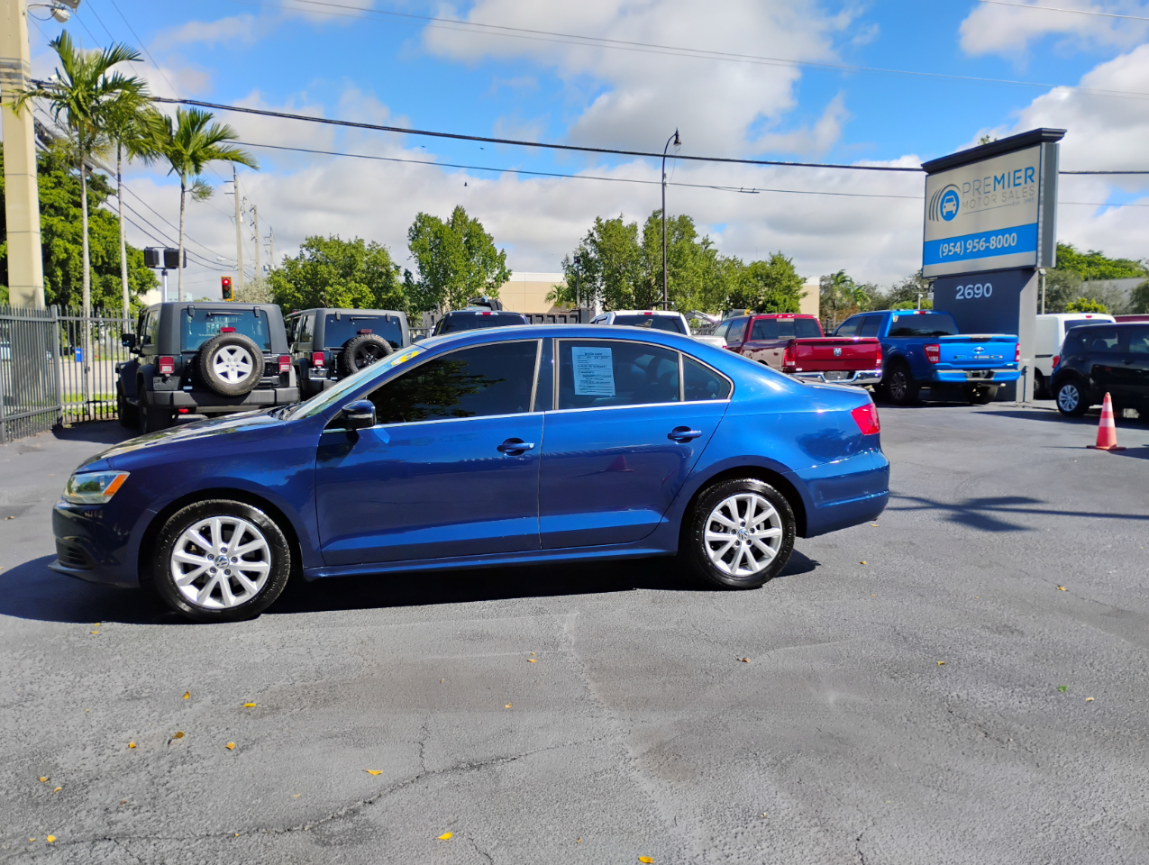 2013 Volkswagen Jetta SE photo 2