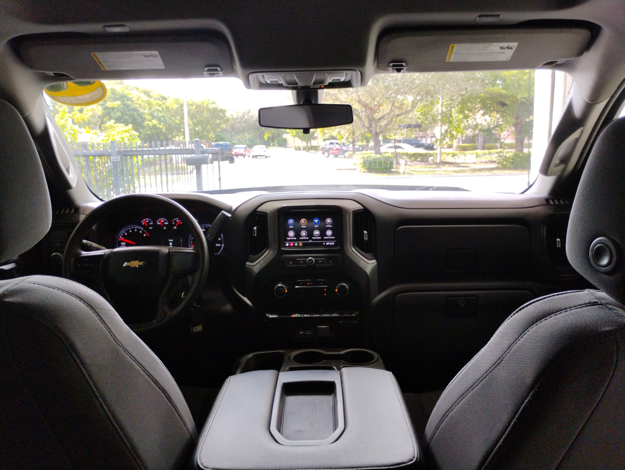 Chevrolet Silverado 1500 Custom Crew Cab Short Box 2WD 2021 Chevrolet Silverado 1500 Custom Crew Cab Short Box 2WD 2021