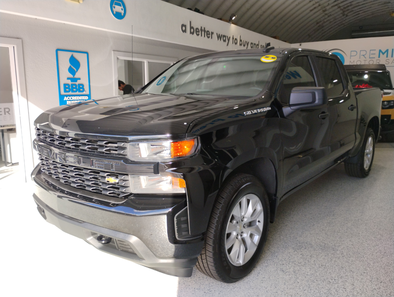 Chevrolet Silverado 1500 Custom Crew Cab Short Box 2WD 2021 Chevrolet Silverado 1500 Custom Crew Cab Short Box 2WD 2021