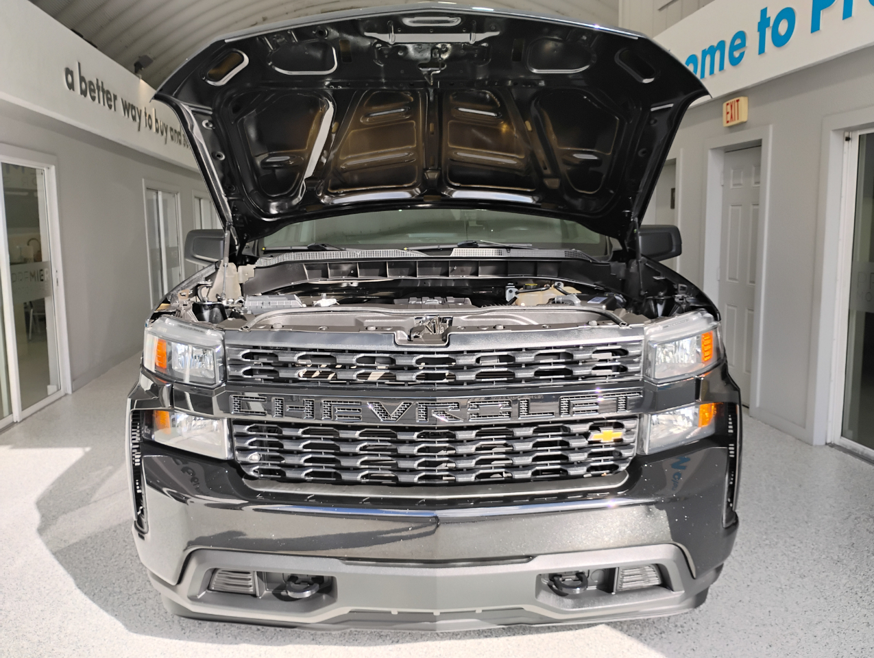 Chevrolet Silverado 1500 Custom Crew Cab Short Box 2WD 2021 Chevrolet Silverado 1500 Custom Crew Cab Short Box 2WD 2021
