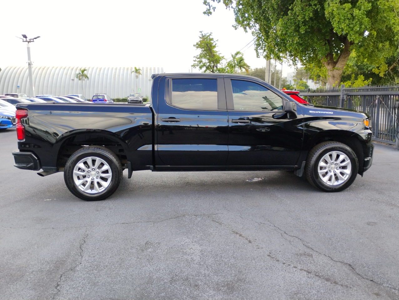 Chevrolet Silverado 1500 Custom Crew Cab Short Box 2WD 2021 Chevrolet Silverado 1500 Custom Crew Cab Short Box 2WD 2021