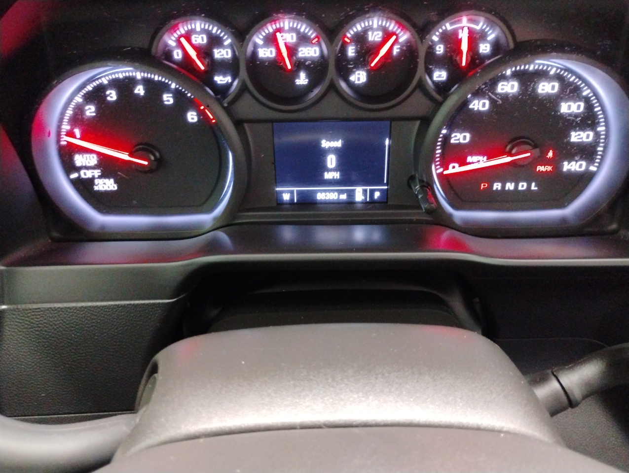 Chevrolet Silverado 1500 Custom Crew Cab Short Box 2WD 2021 Chevrolet Silverado 1500 Custom Crew Cab Short Box 2WD 2021