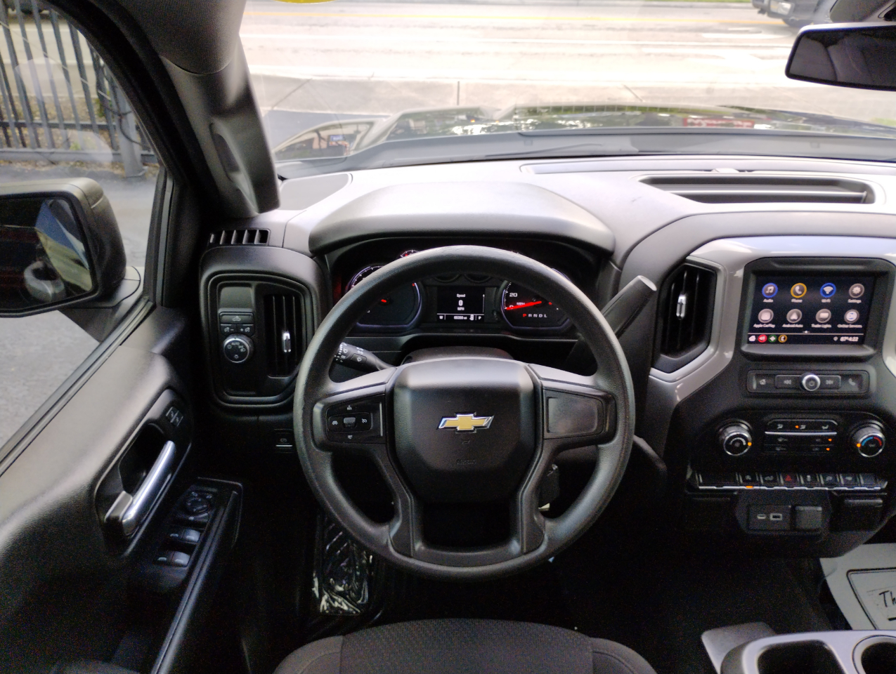 Chevrolet Silverado 1500 Custom Crew Cab Short Box 2WD 2021 Chevrolet Silverado 1500 Custom Crew Cab Short Box 2WD 2021