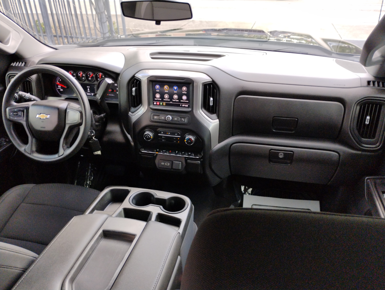 Chevrolet Silverado 1500 Custom Crew Cab Short Box 2WD 2021 Chevrolet Silverado 1500 Custom Crew Cab Short Box 2WD 2021