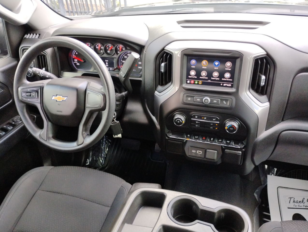 Chevrolet Silverado 1500 Custom Crew Cab Short Box 2WD 2021 Chevrolet Silverado 1500 Custom Crew Cab Short Box 2WD 2021