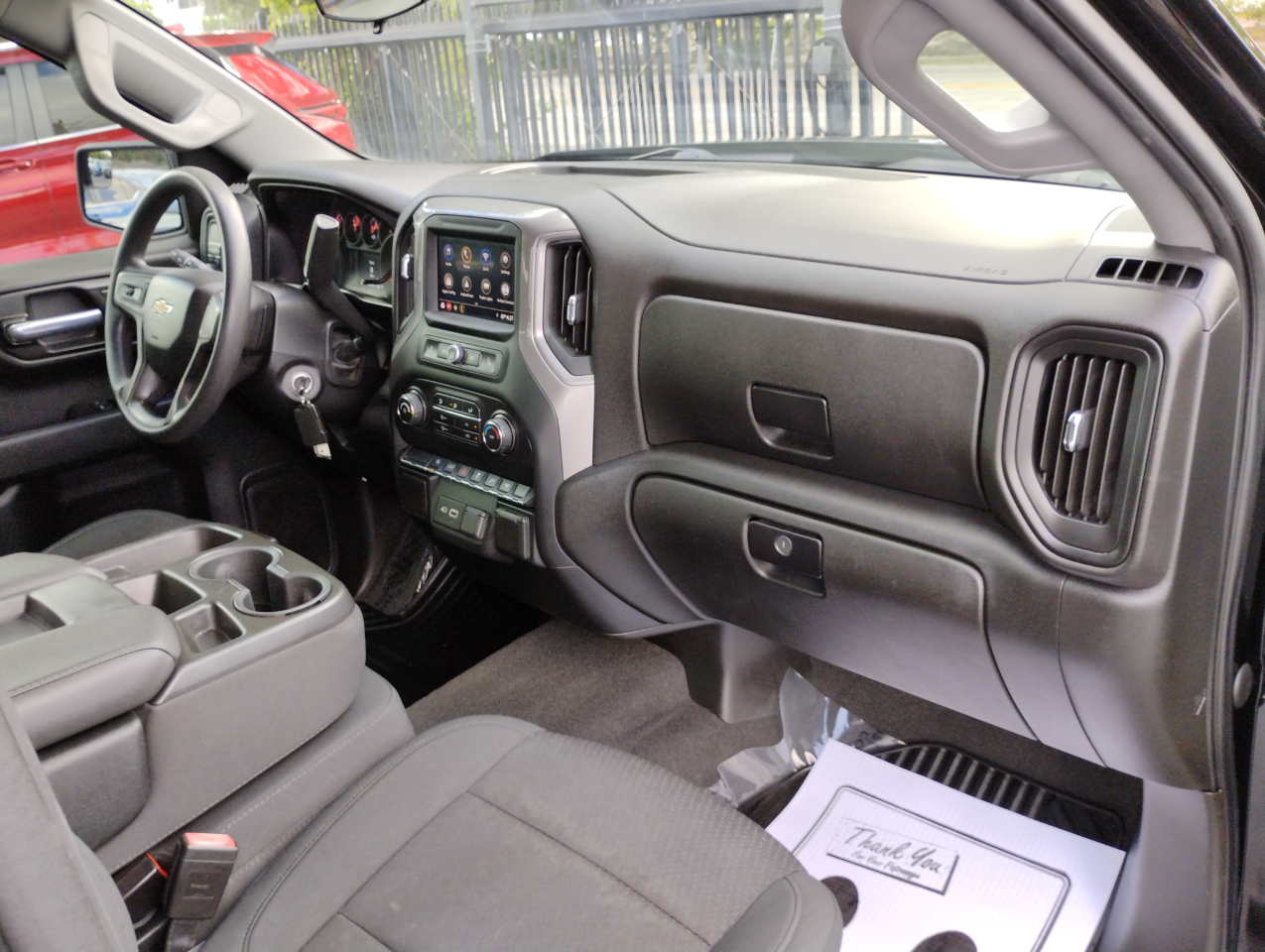 Chevrolet Silverado 1500 Custom Crew Cab Short Box 2WD 2021 Chevrolet Silverado 1500 Custom Crew Cab Short Box 2WD 2021