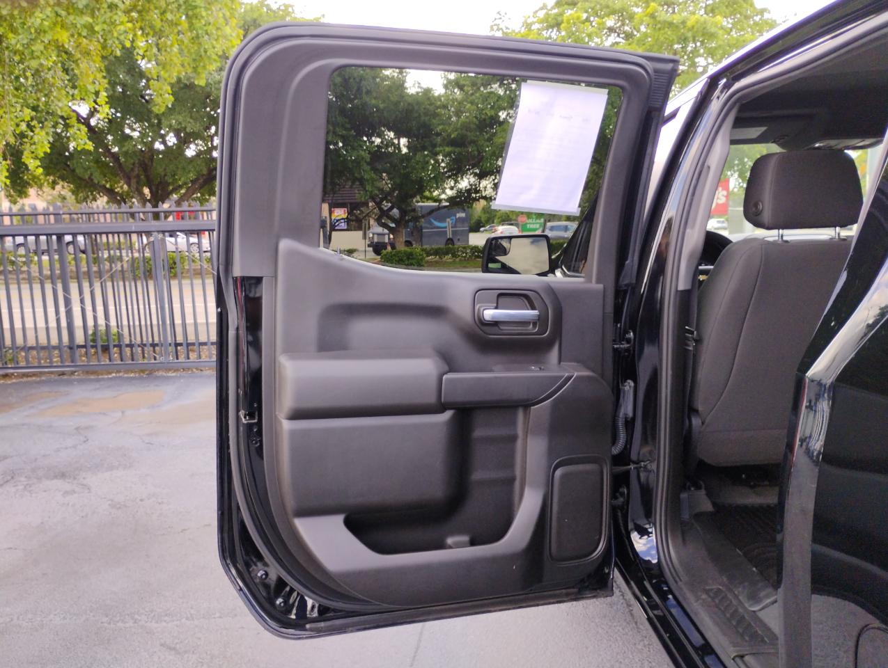 Chevrolet Silverado 1500 Custom Crew Cab Short Box 2WD 2021 Chevrolet Silverado 1500 Custom Crew Cab Short Box 2WD 2021