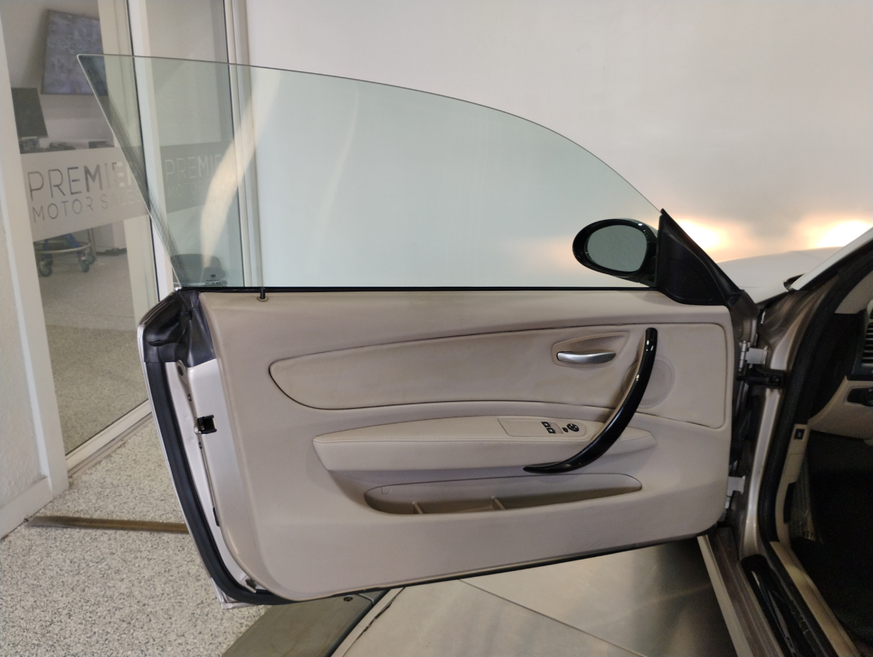 BMW 1-Series 128i Coupe 2009