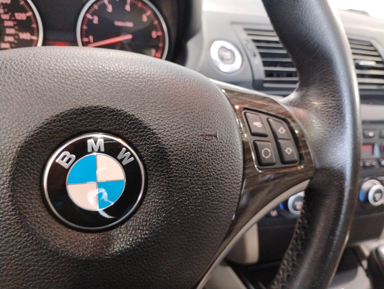 BMW 1-Series 128i Coupe 2009