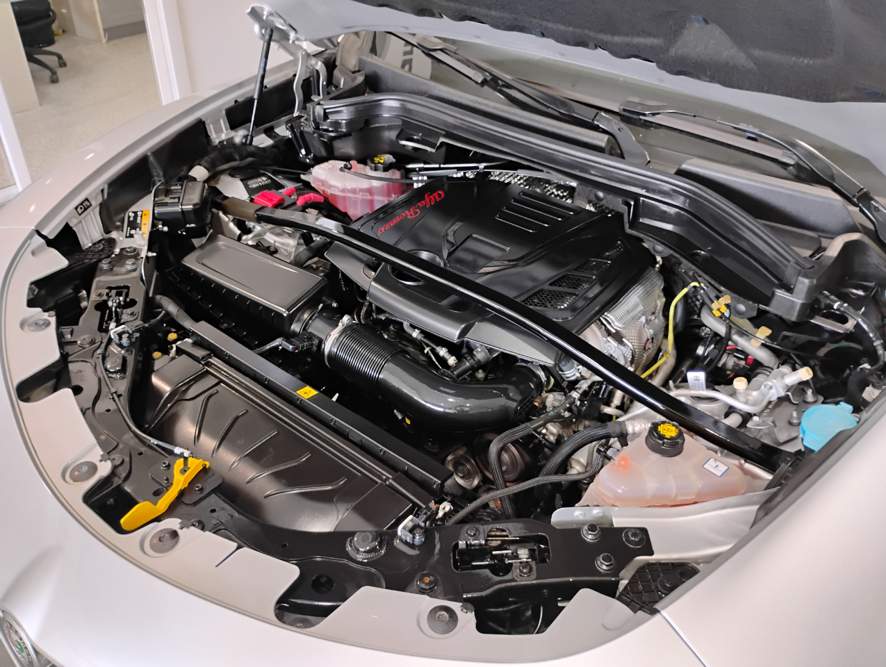 Alfa Romeo Stelvio Sprint 2021 Alfa Romeo Stelvio Sprint 2021