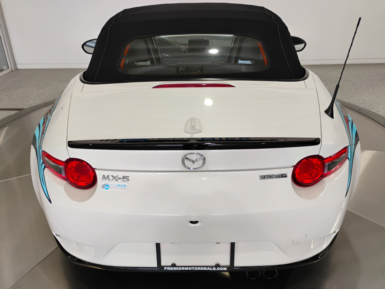 Mazda MX-5 Miata Club 6MT 2022