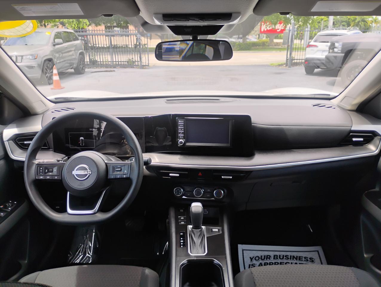 Nissan Kicks S 2025