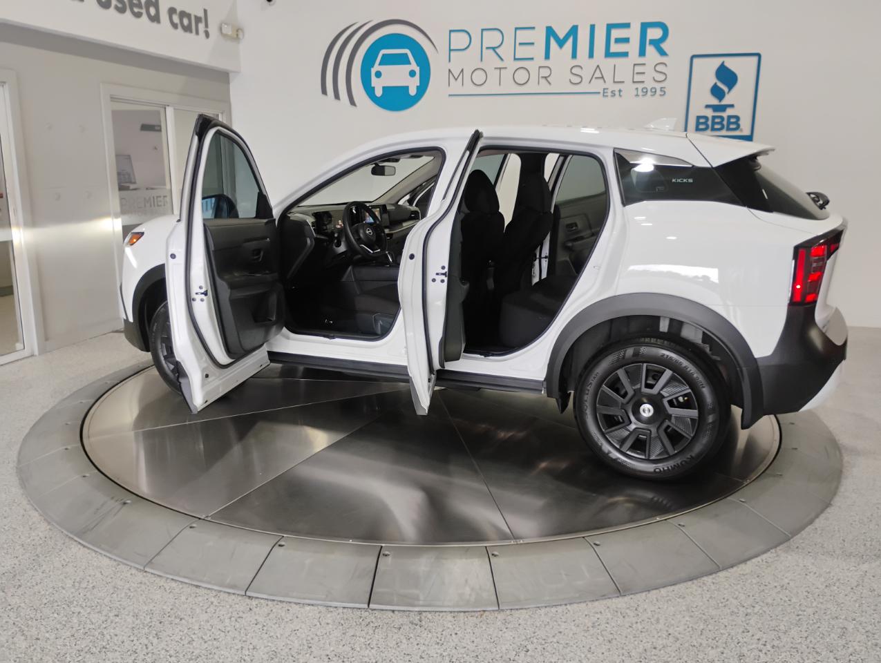 Nissan Kicks S 2025