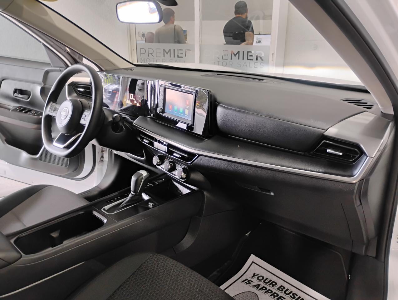 Nissan Kicks S 2025