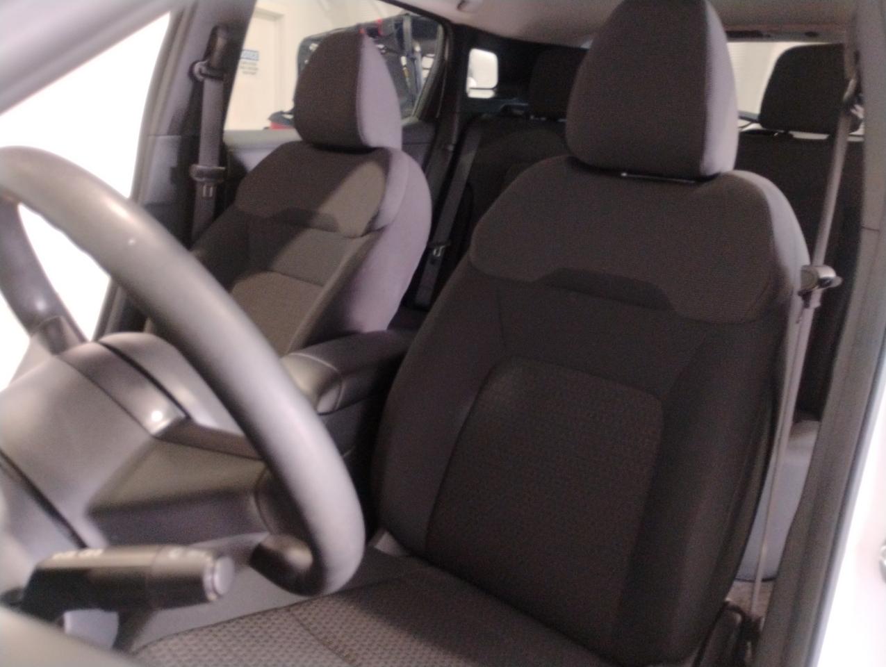 Nissan Kicks S 2025