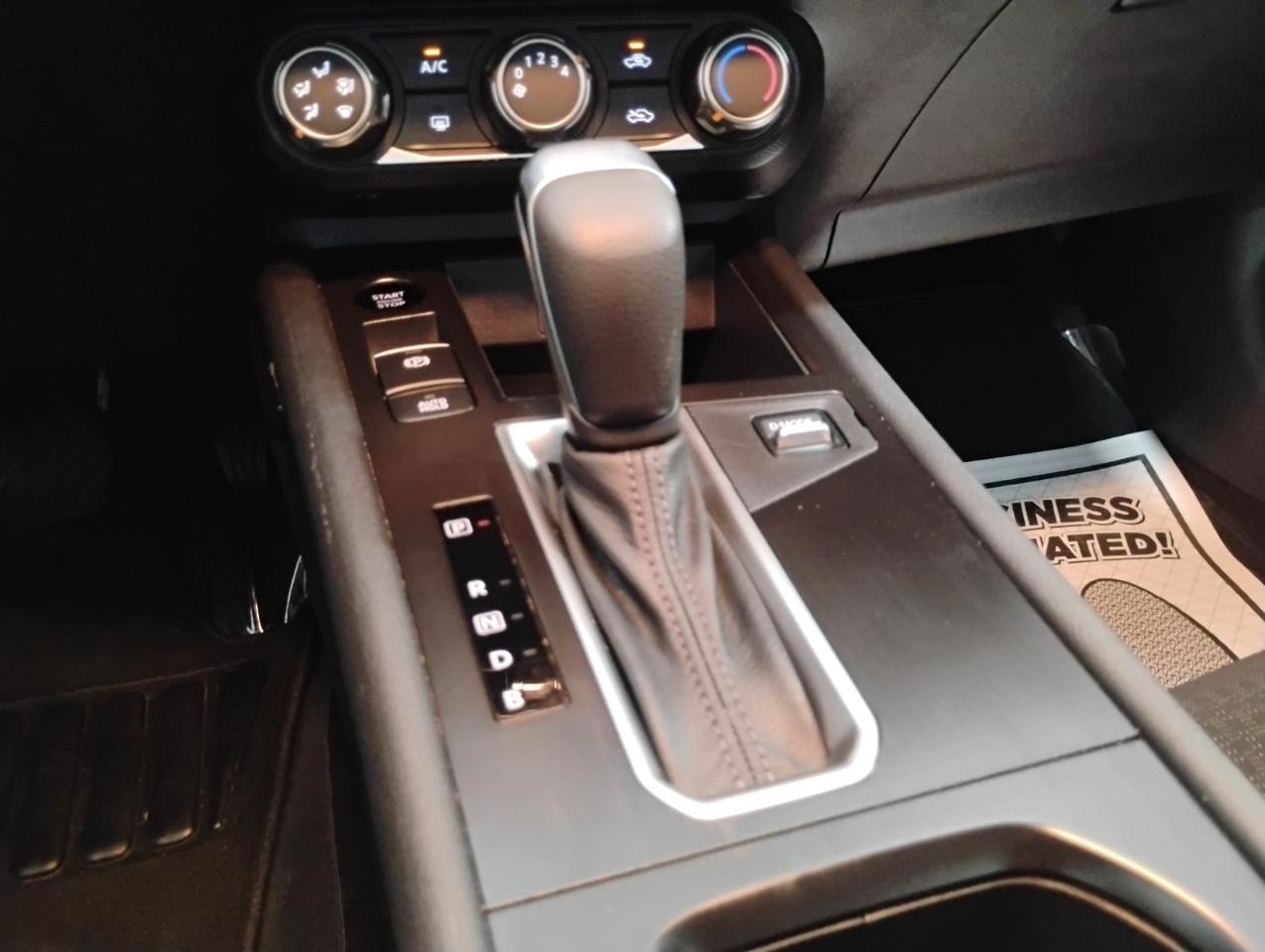 Nissan Kicks S 2025