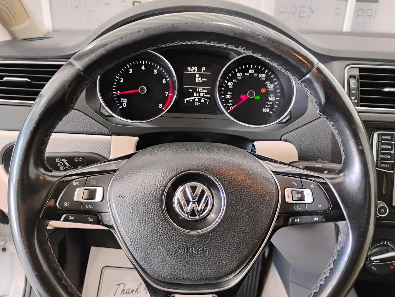 Volkswagen Jetta SE 6A 2016