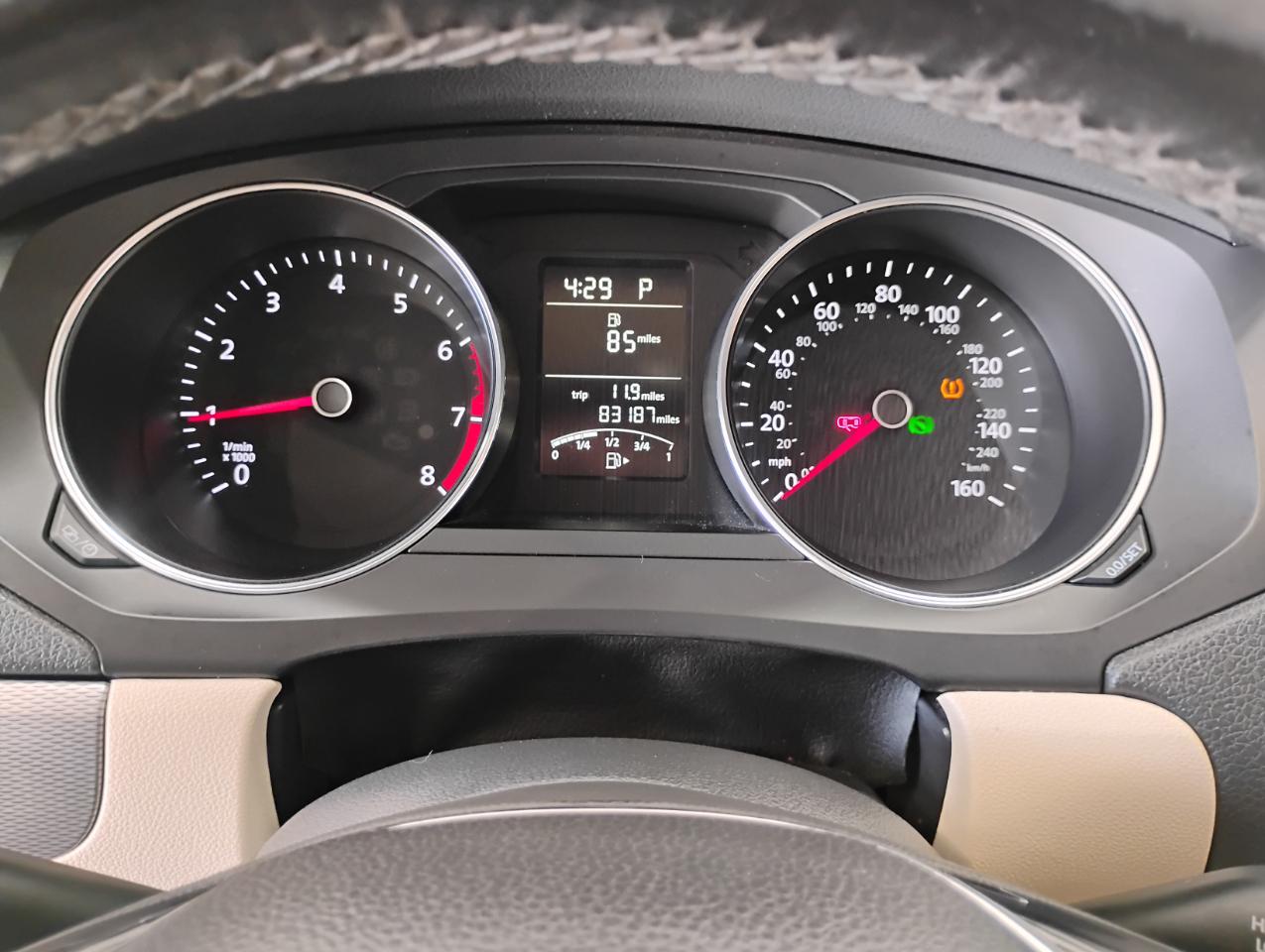 Volkswagen Jetta SE 6A 2016