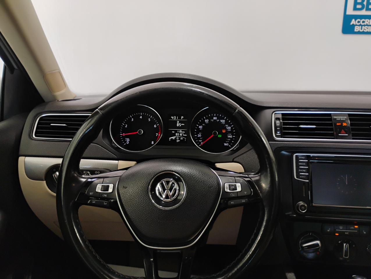 Volkswagen Jetta SE 6A 2016