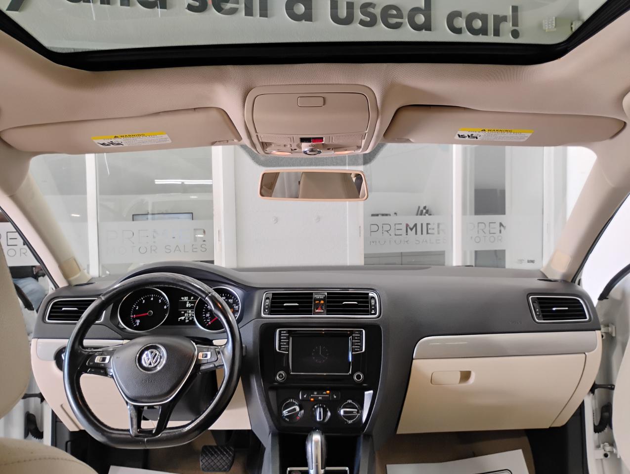 Volkswagen Jetta SE 6A 2016