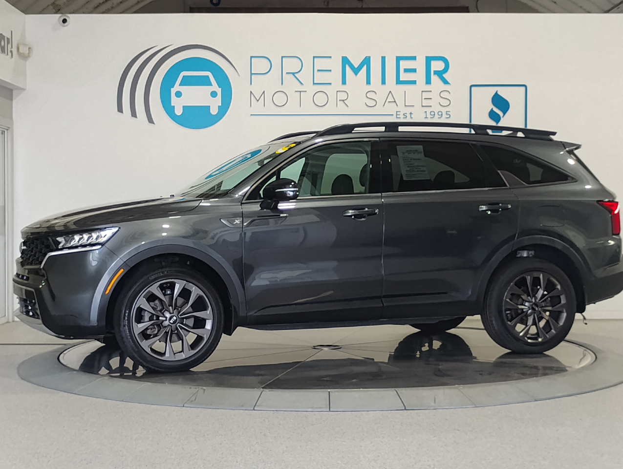 2021 Kia Sorento EX photo 2