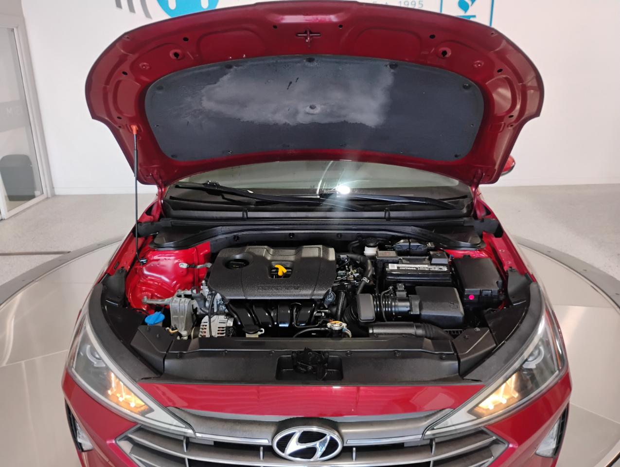 Hyundai Elantra SE 6M 2020