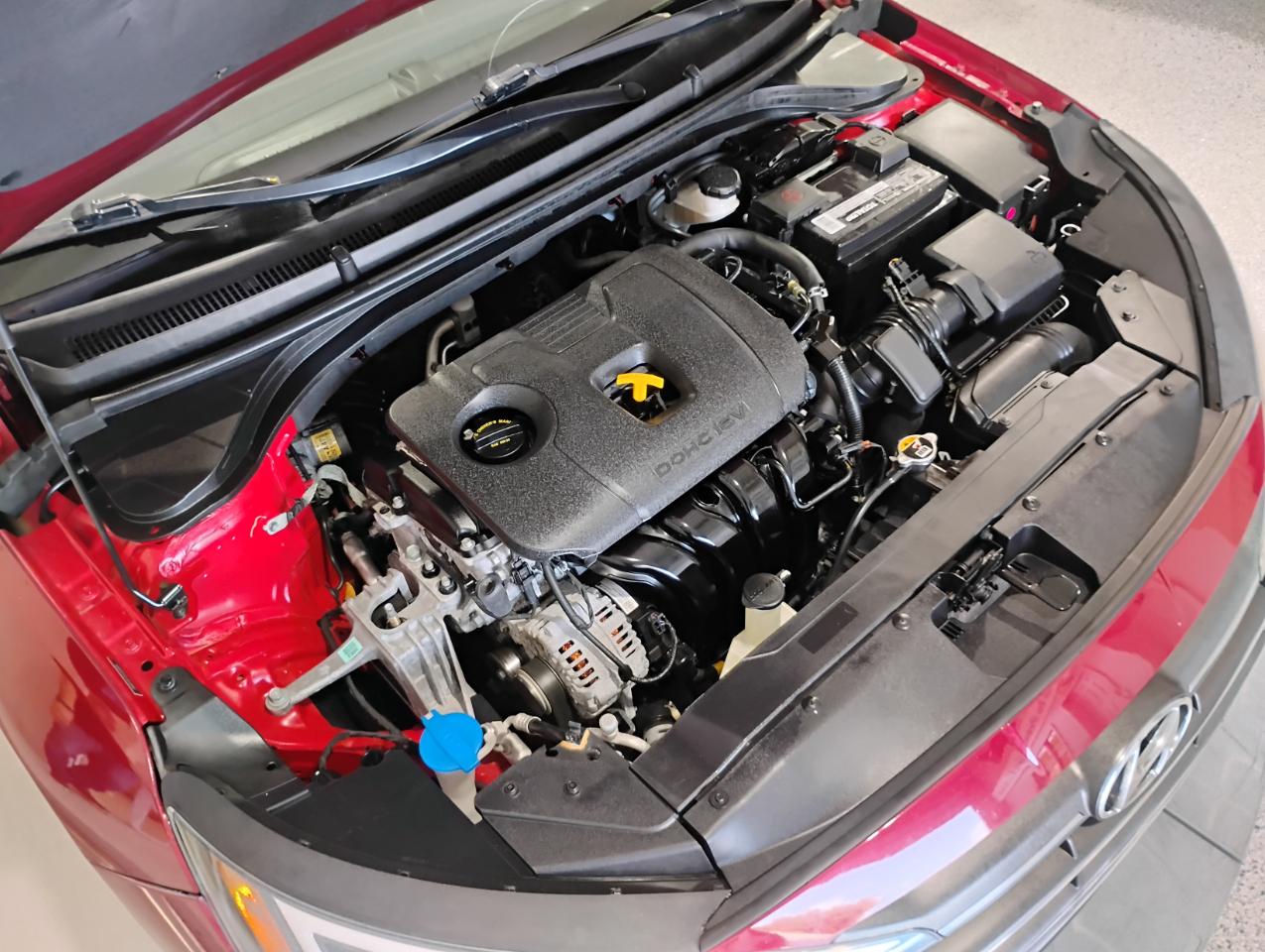 Hyundai Elantra SE 6M 2020