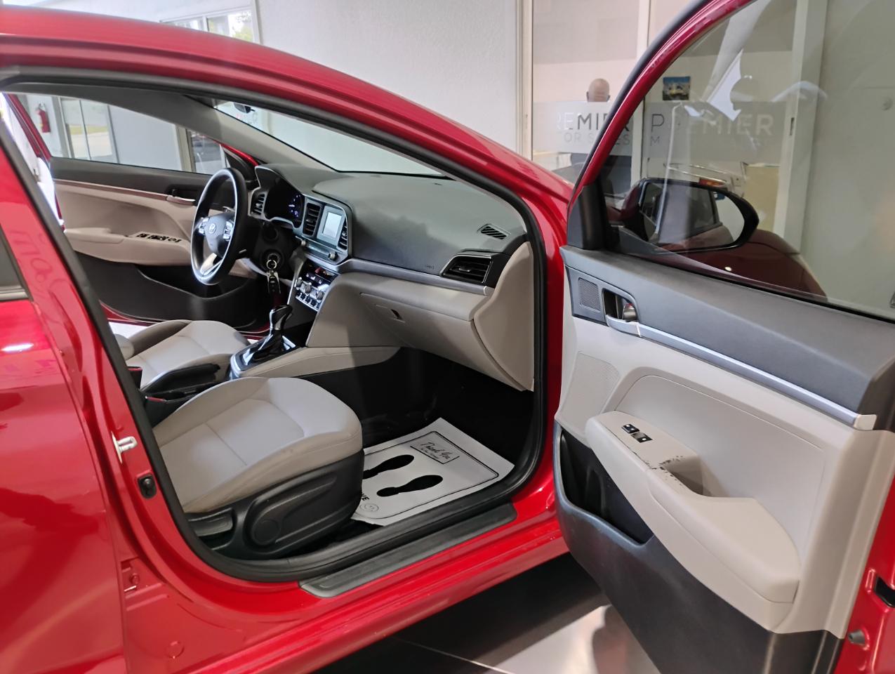 Hyundai Elantra SE 6M 2020