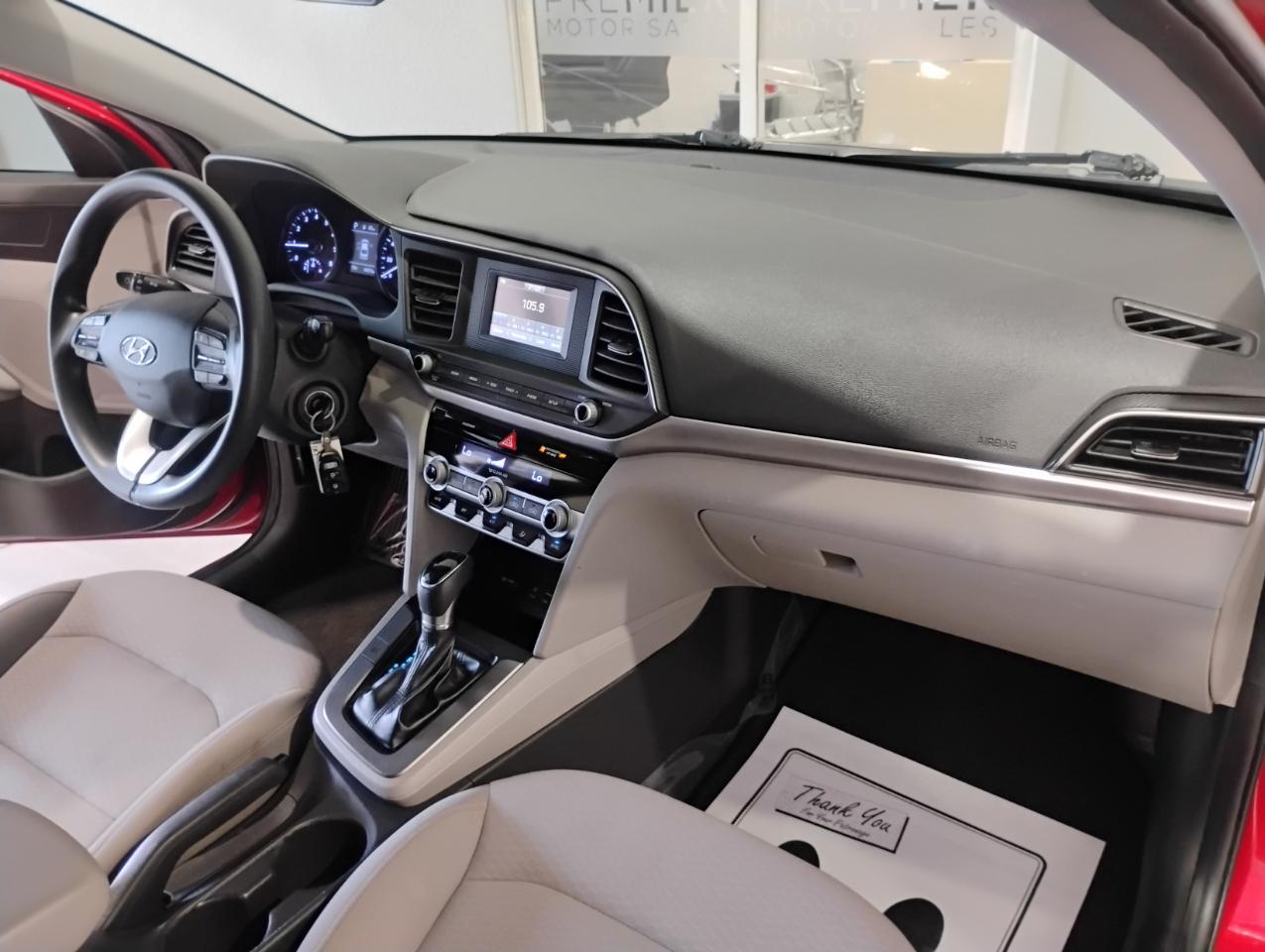 Hyundai Elantra SE 6M 2020