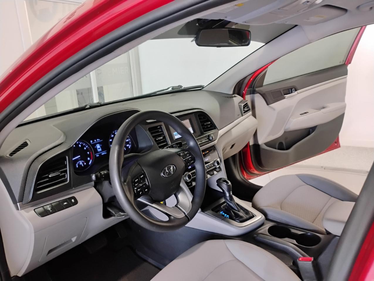 Hyundai Elantra SE 6M 2020