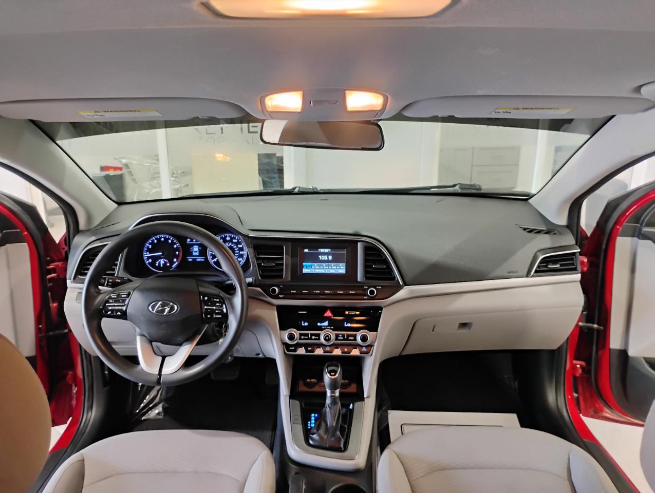Hyundai Elantra SE 6M 2020