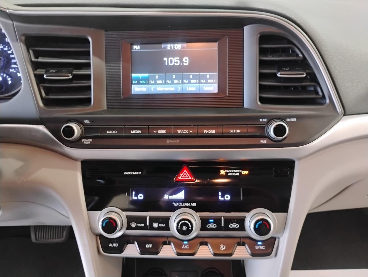 Hyundai Elantra SE 6M 2020