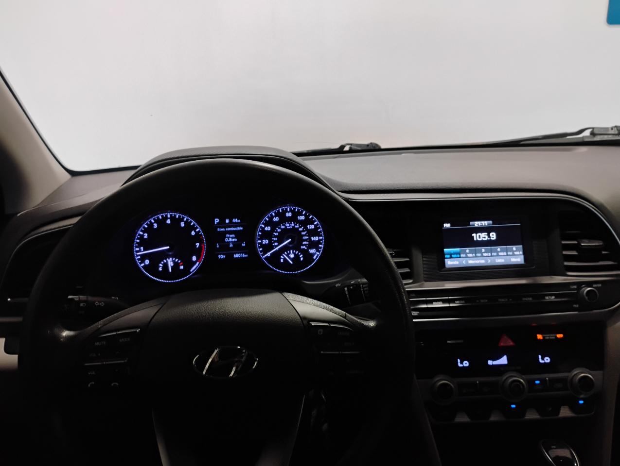 Hyundai Elantra SE 6M 2020