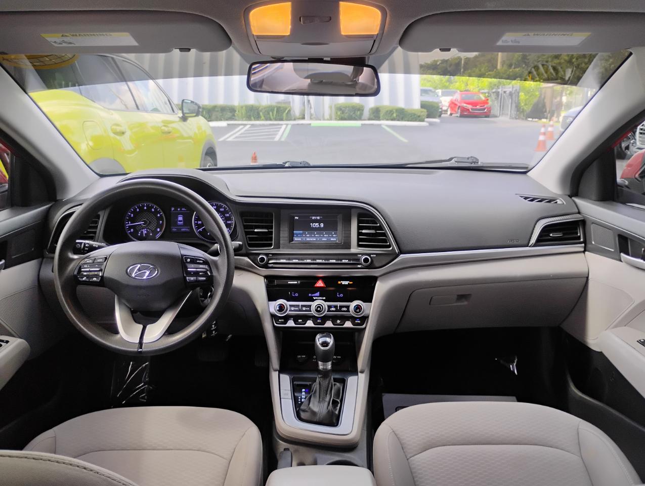 Hyundai Elantra SE 6M 2020