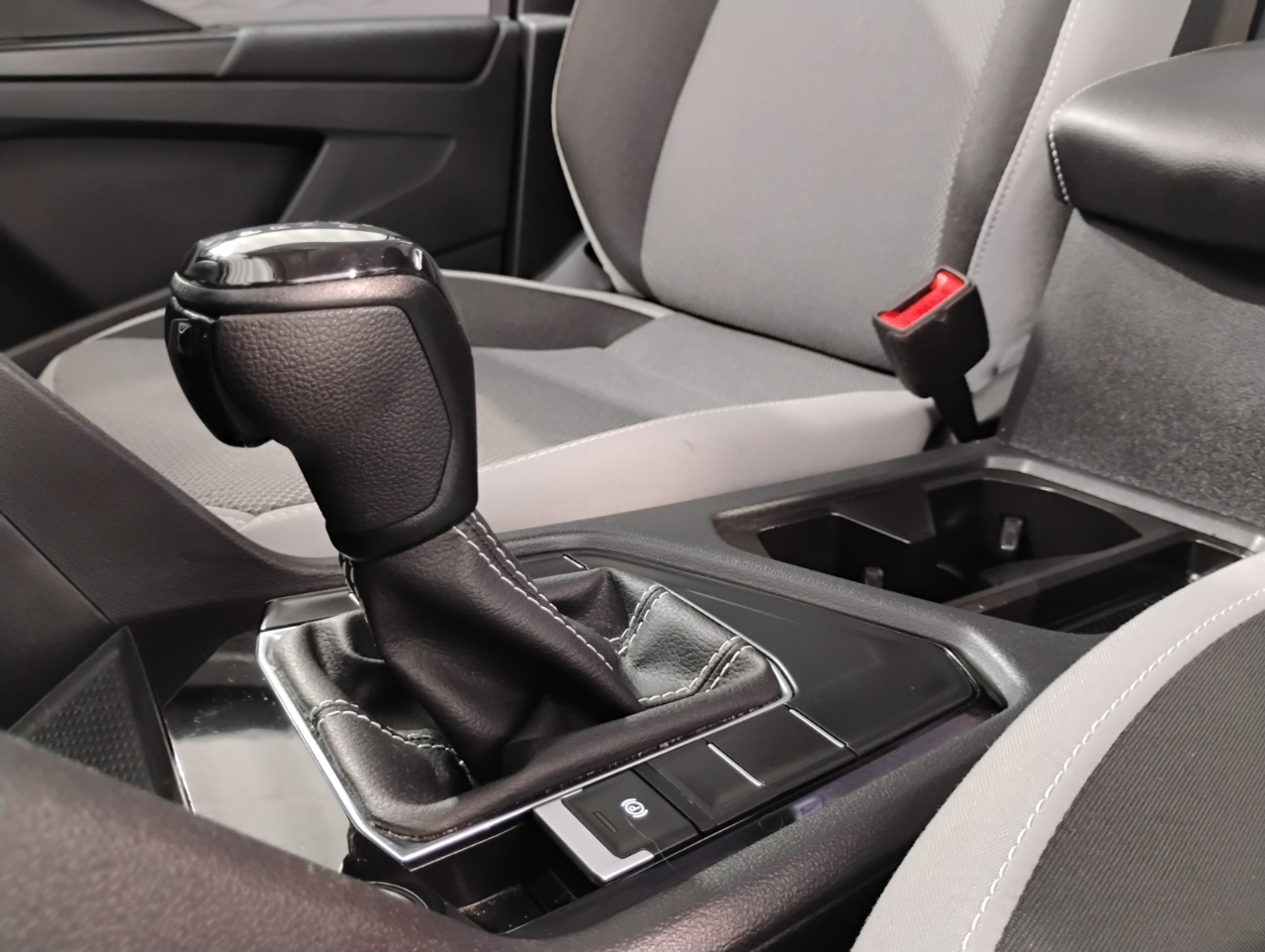 Volkswagen Taos S 2023