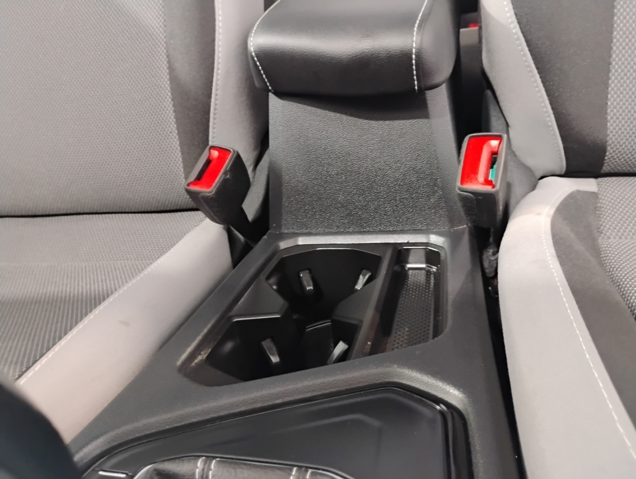 Volkswagen Taos S 2023