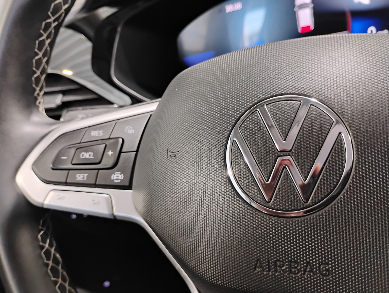 Volkswagen Taos S 2023