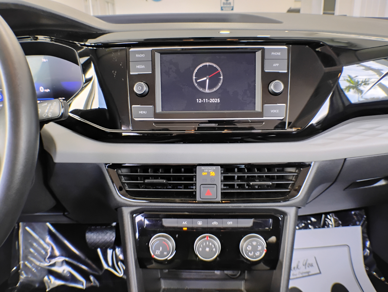 Volkswagen Taos S 2023