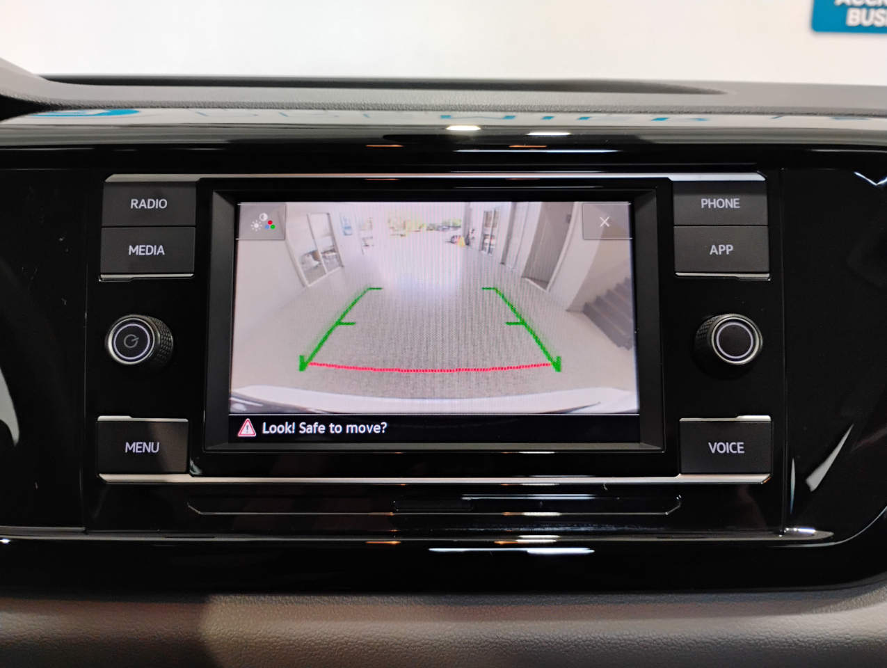 Volkswagen Taos S 2023