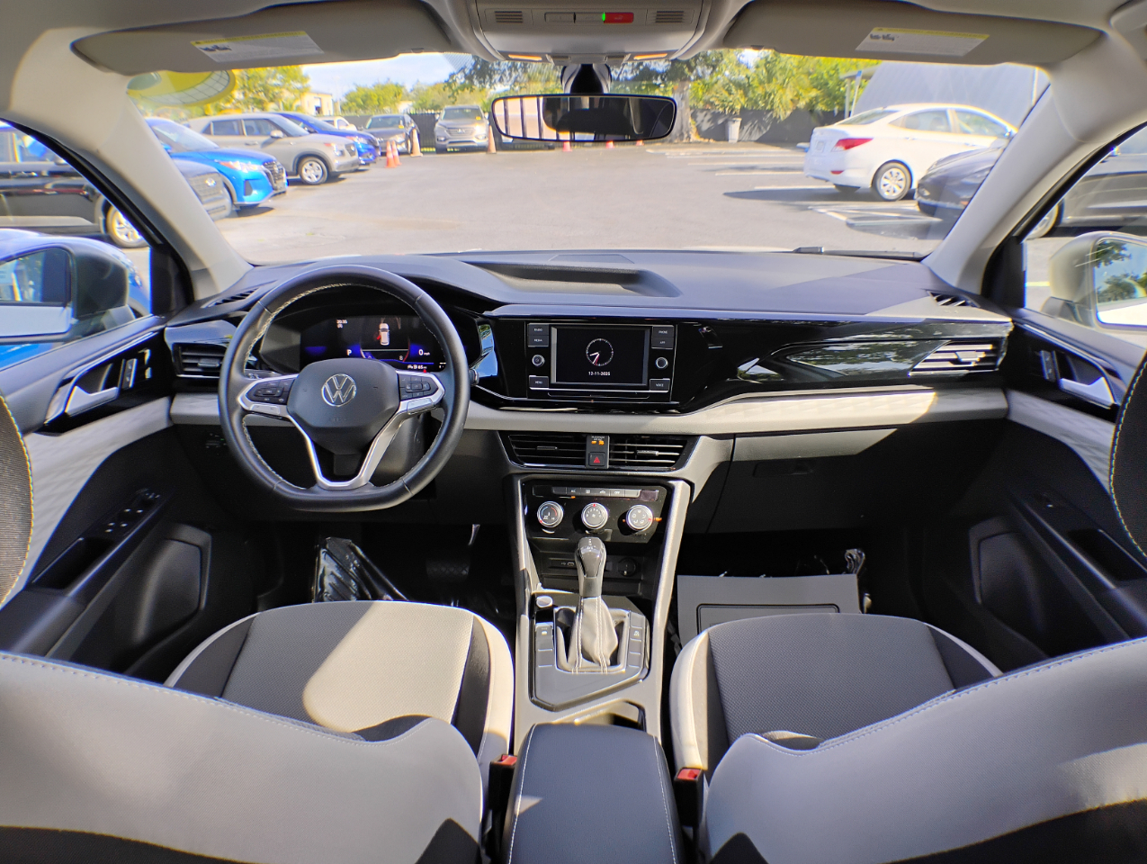 Volkswagen Taos S 2023