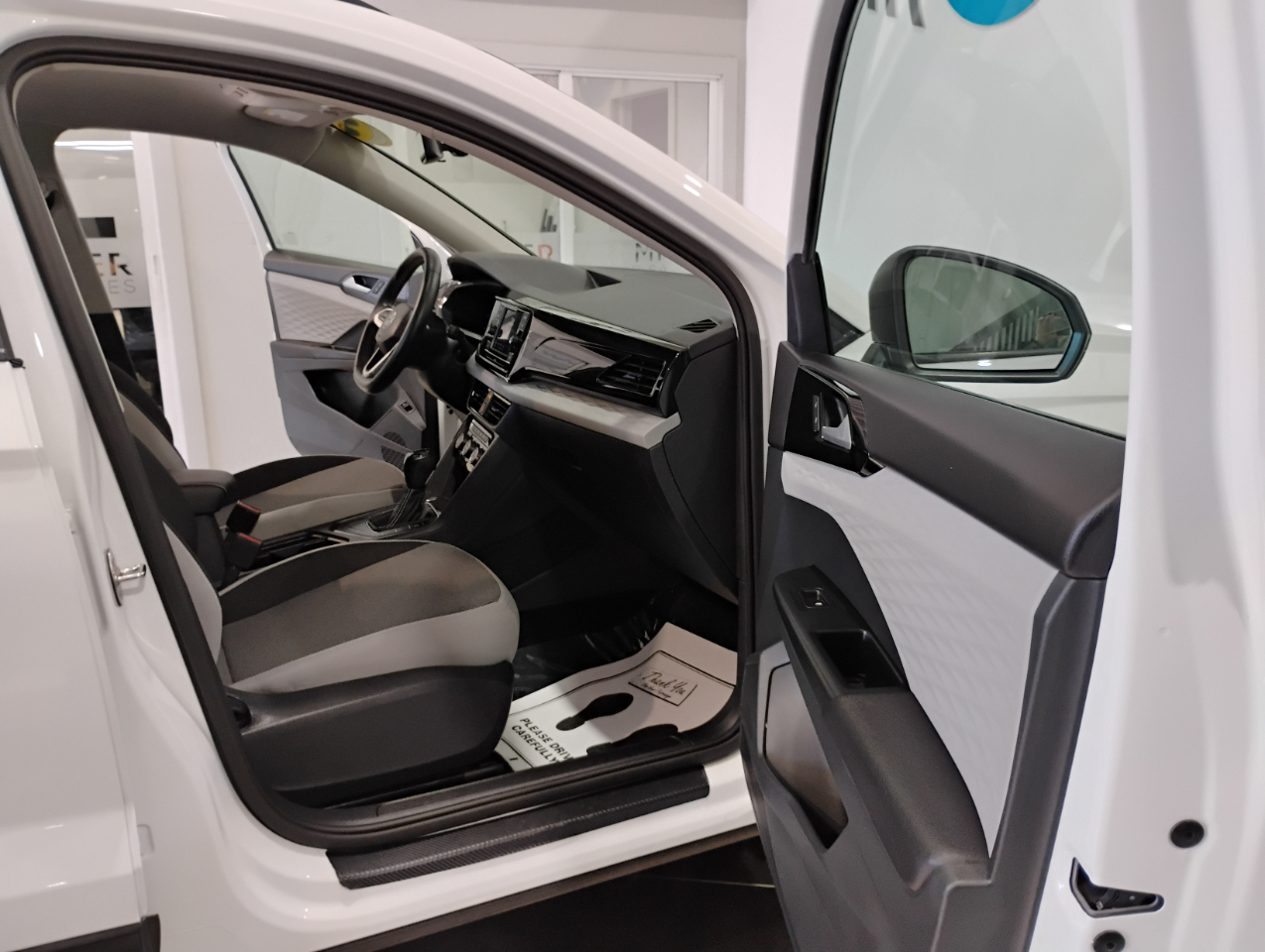 Volkswagen Taos S 2023