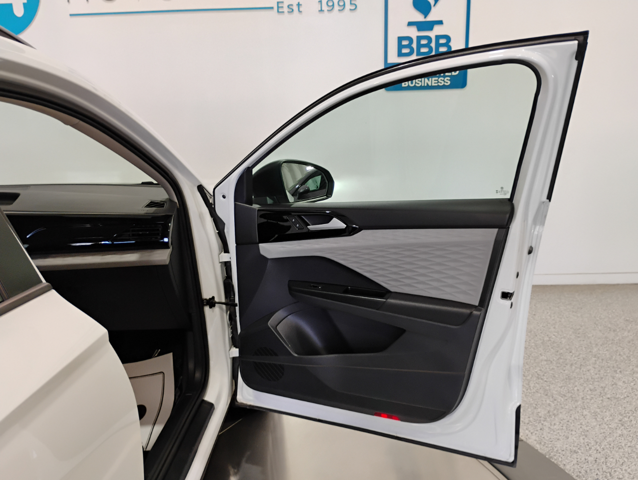 Volkswagen Taos S 2023