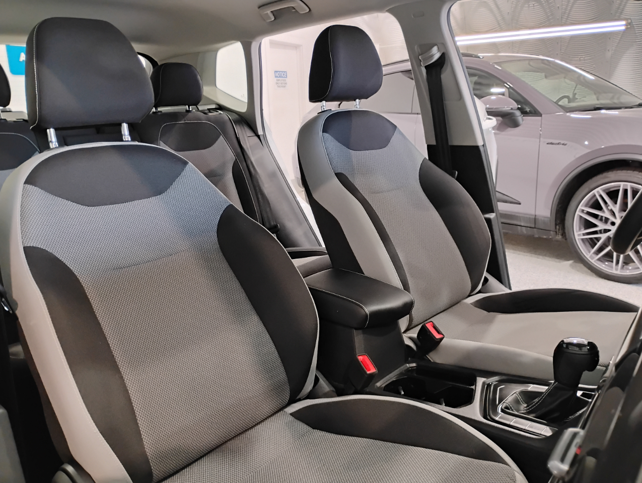 Volkswagen Taos S 2023