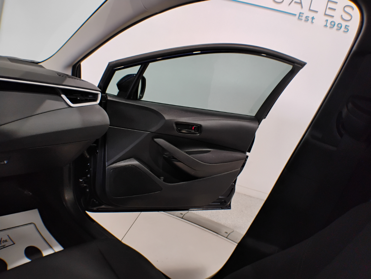 Toyota Corolla LE 2024