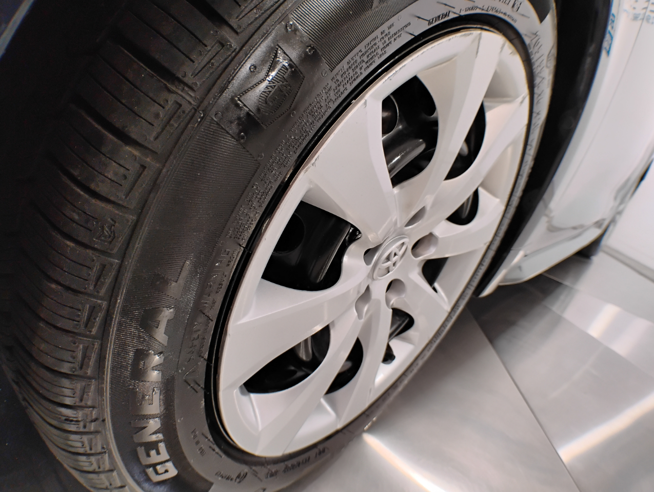 Toyota Corolla LE 2024