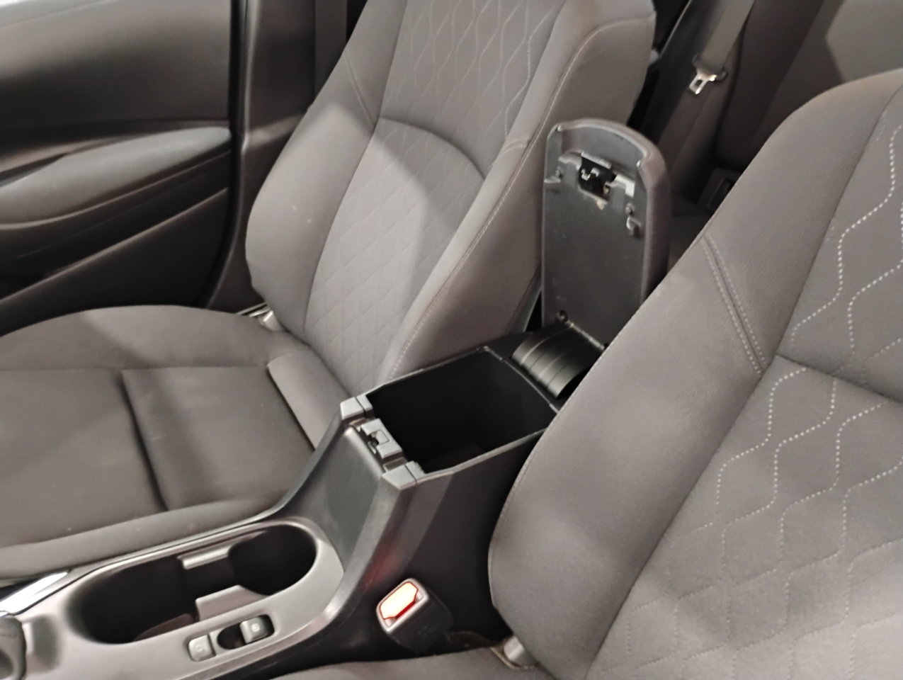 Toyota Corolla LE 2024