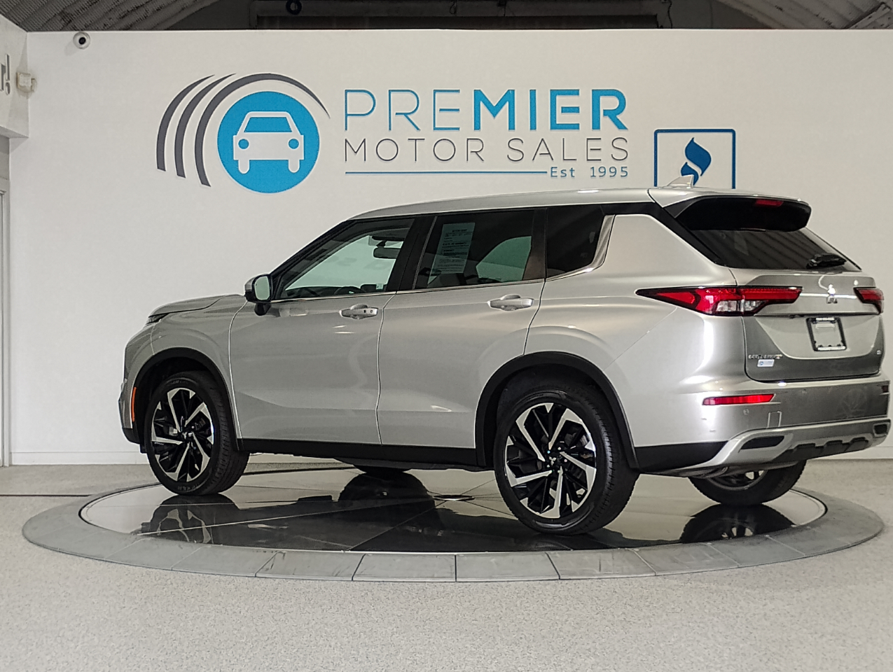 Mitsubishi Outlander SE 2WD 2023